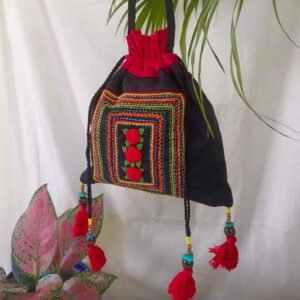Black-Red Rose Batua