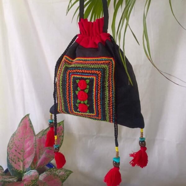 Black-Red Rose Batua