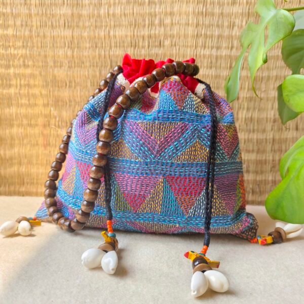 Gray kantha Batua